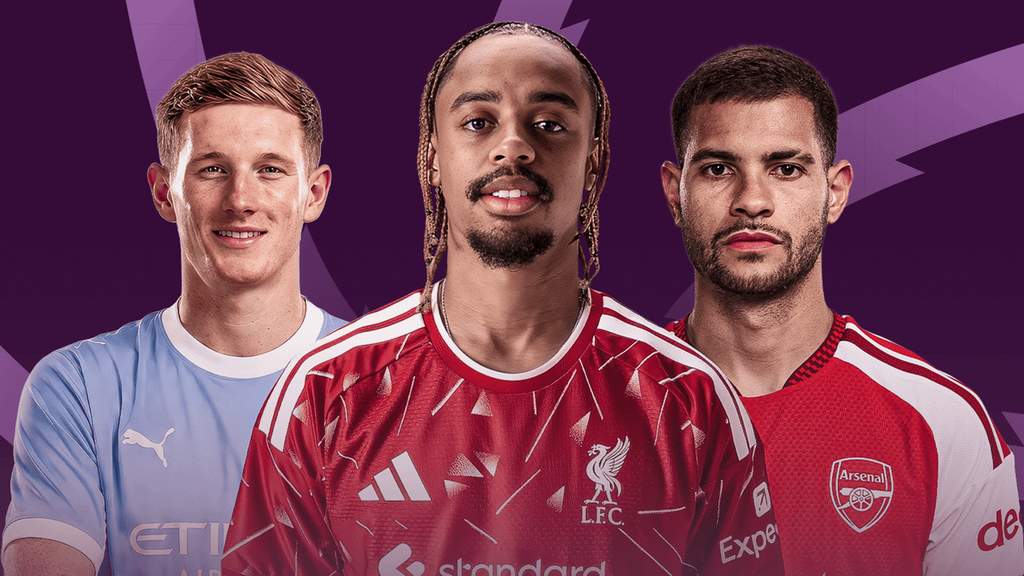 Joueurs de football en action sur une pelouse de Premier League pendant le mercato estival.