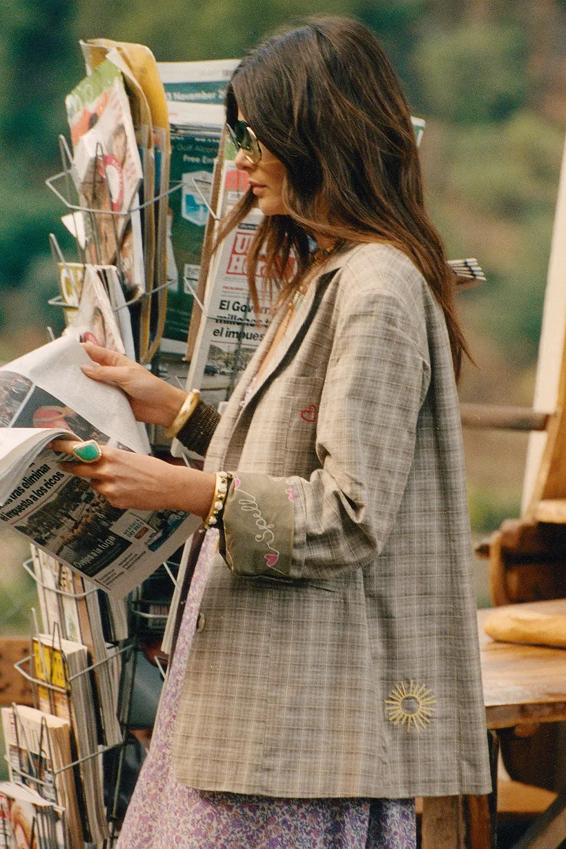 Arizona Blazer Check dari Joy368 dengan desain tailored dan motif kotak klasik