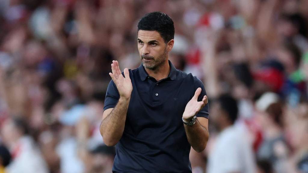 Gabriel Martinelli et Ethan Nwaneri sous le maillot d'Arsenal lors d'un match de Premier League
