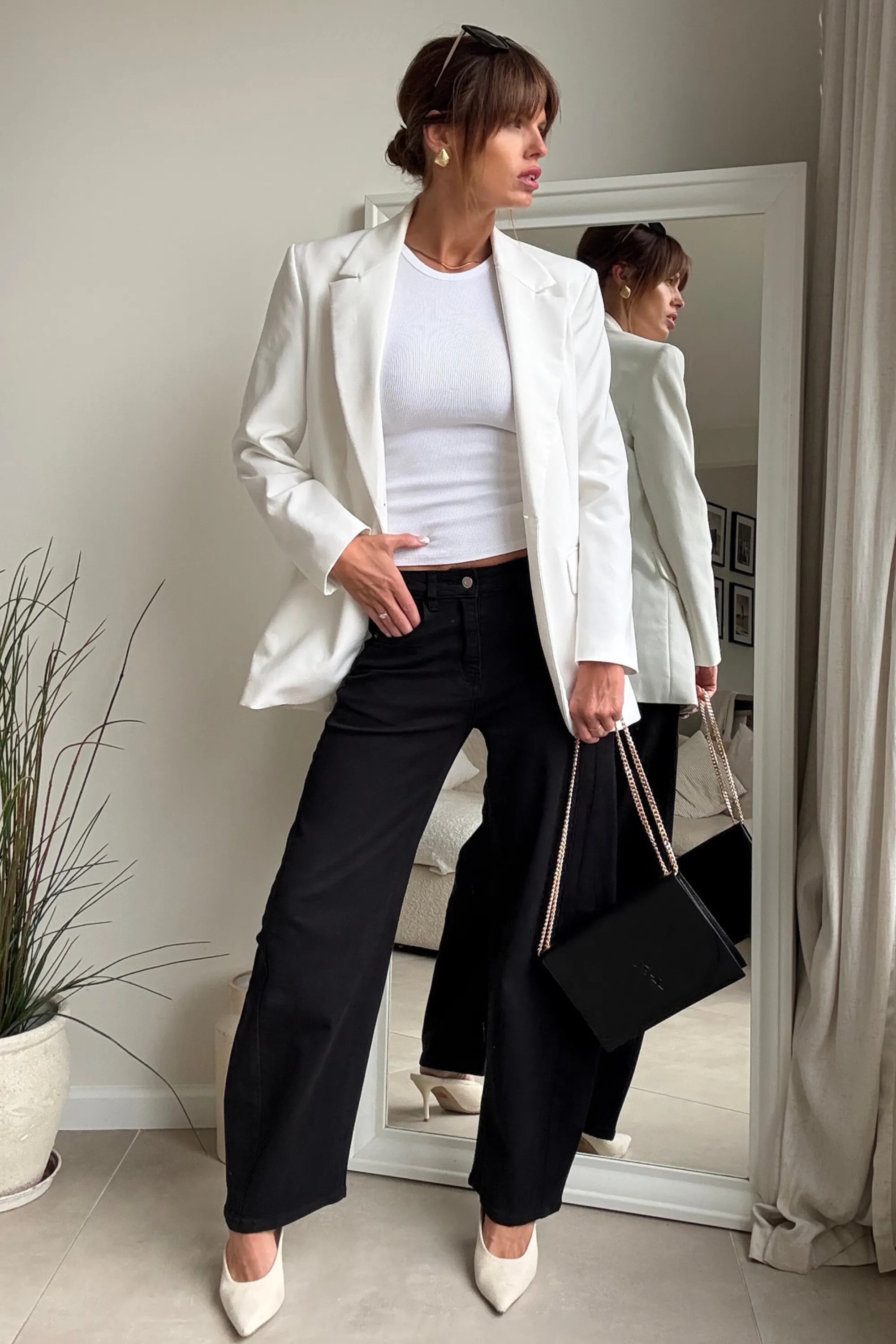 Celana Black Barrel Jean hitam elegan dari Joy368 untuk gaya kasual wanita