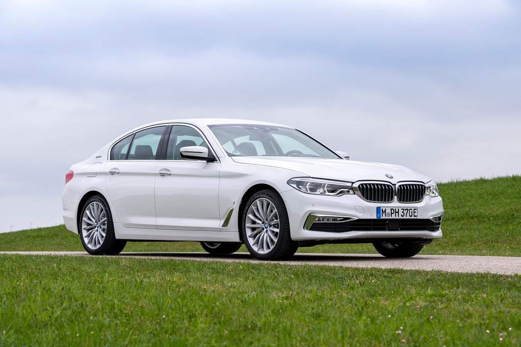 BMW Recalls 29,000 Plug In Hybrid Cars Over Fire Risk