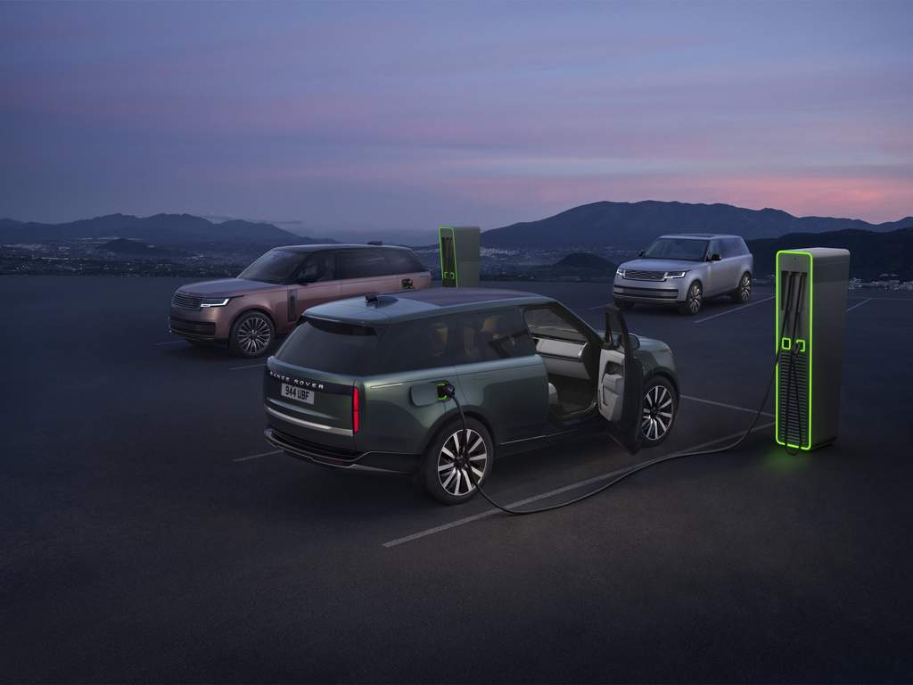 First Electric Range Rover Debuts