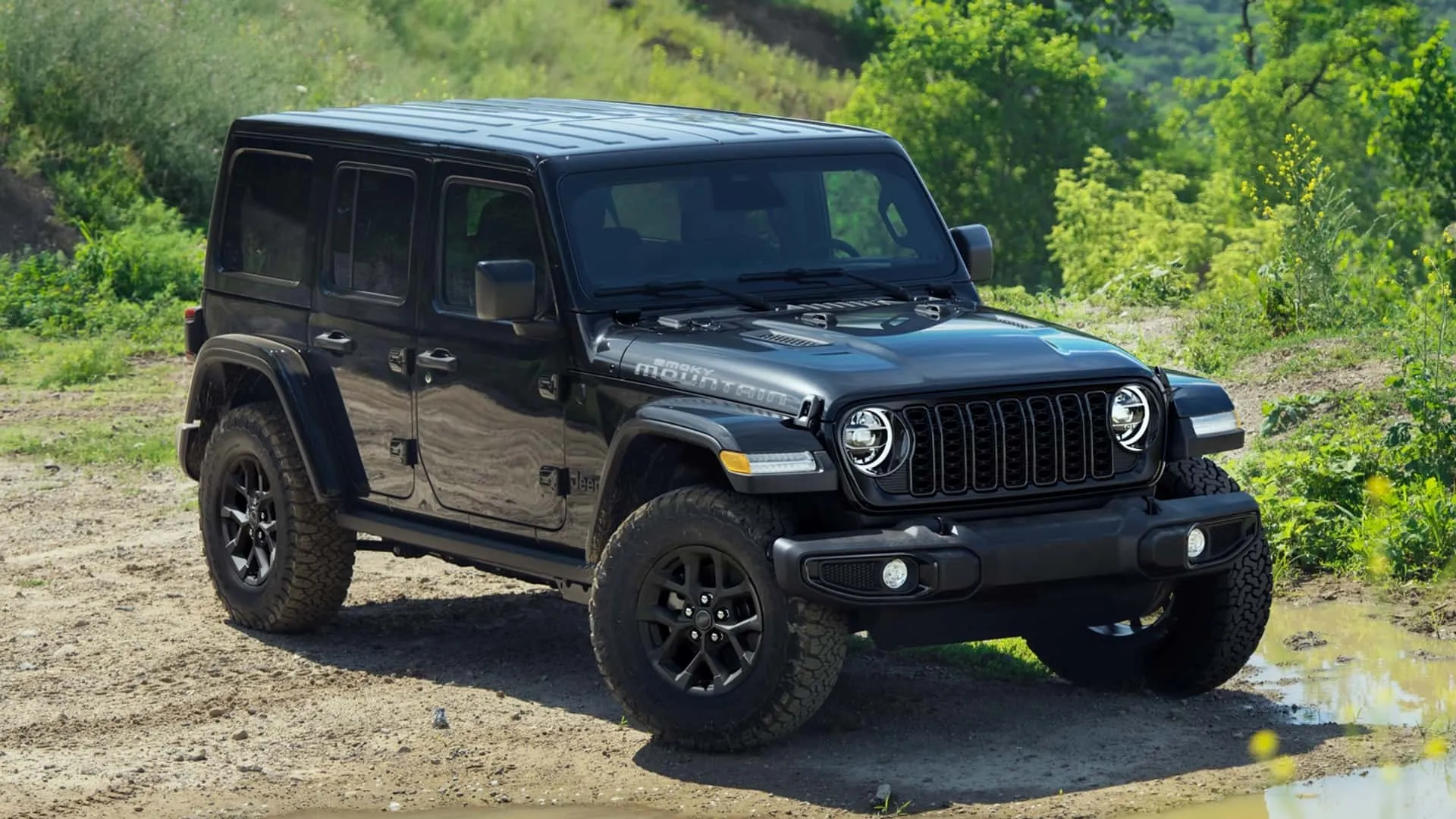 2027 Jeep Wrangler Smoky Mountain special edition brings blackout styling to challenge Ford Bronco