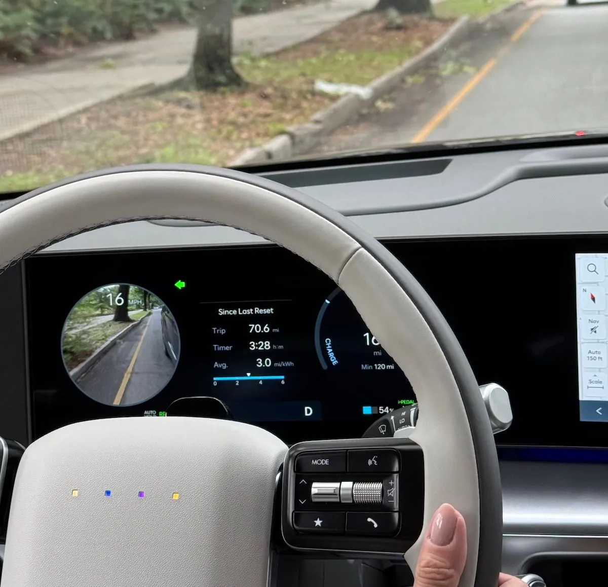 Modern Car Safety Features Combat Distracted Driving