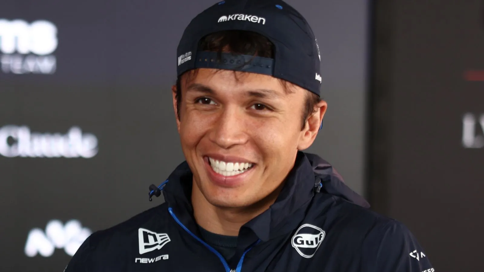 Alex Albon commits his Formula 1 future to Williams with a one-year contract extension through 2027
