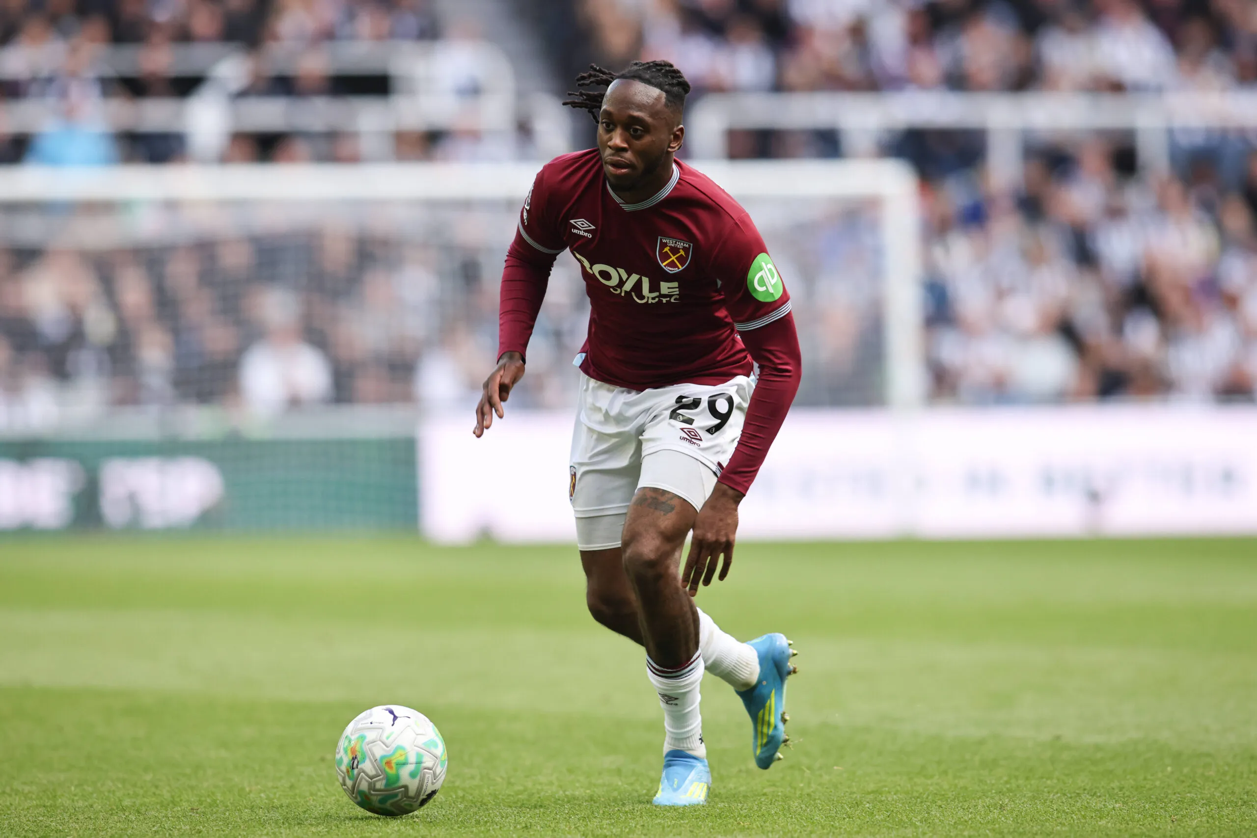 Arsenal Weighs Surprise Move For Aaron Wan Bissaka This Summer