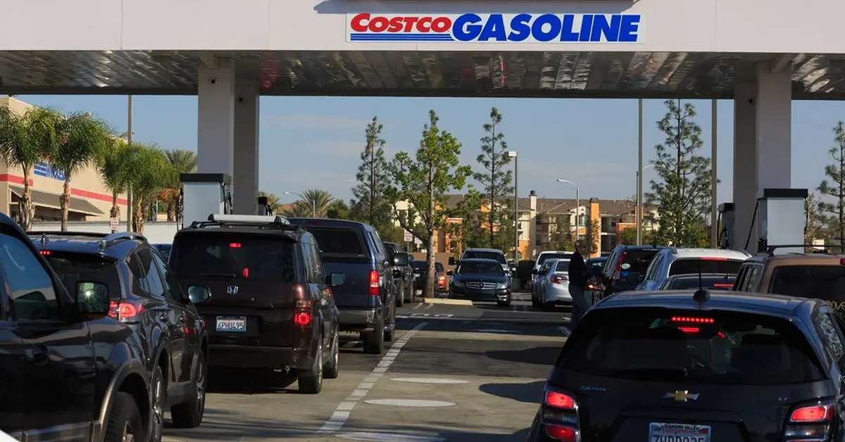 Costco offers cheap gas prices to drive membership value and high volume store sales