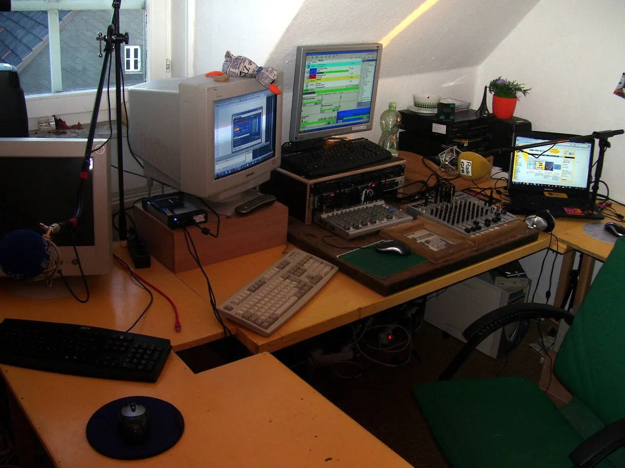 Internet radio streaming platforms revolutionize global digital audio consumption