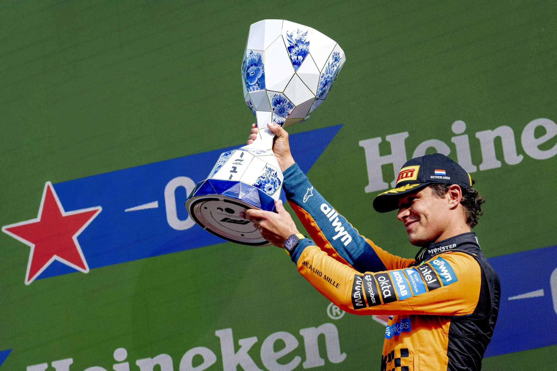 Lando Norris signs $160M mega contract extension with McLaren to stay until 2030
