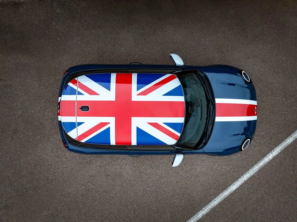 Next-generation Mini Cooper Electric shifts to rear-wheel drive on BMW Gen6 platform