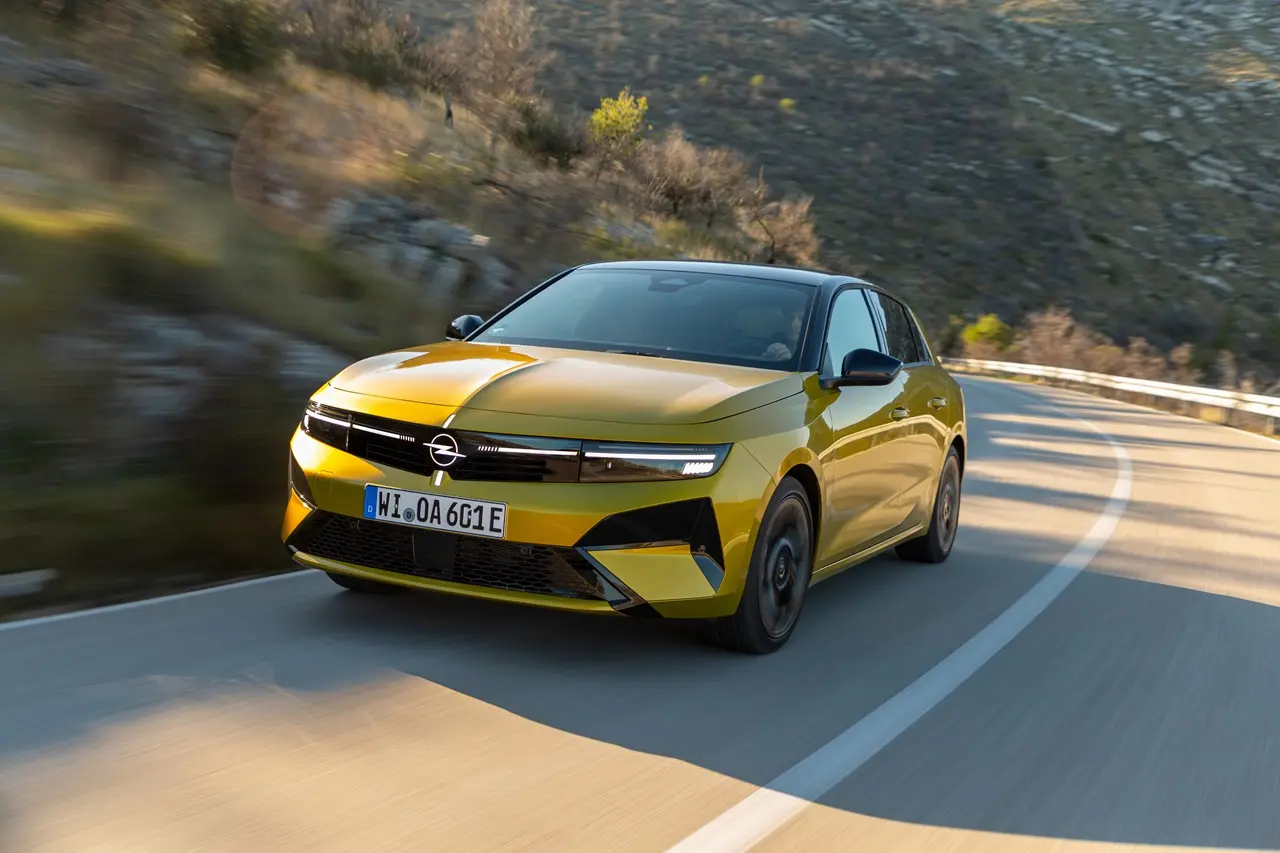 Opel Astra restyling review highlights illuminated grille and fierce market competition