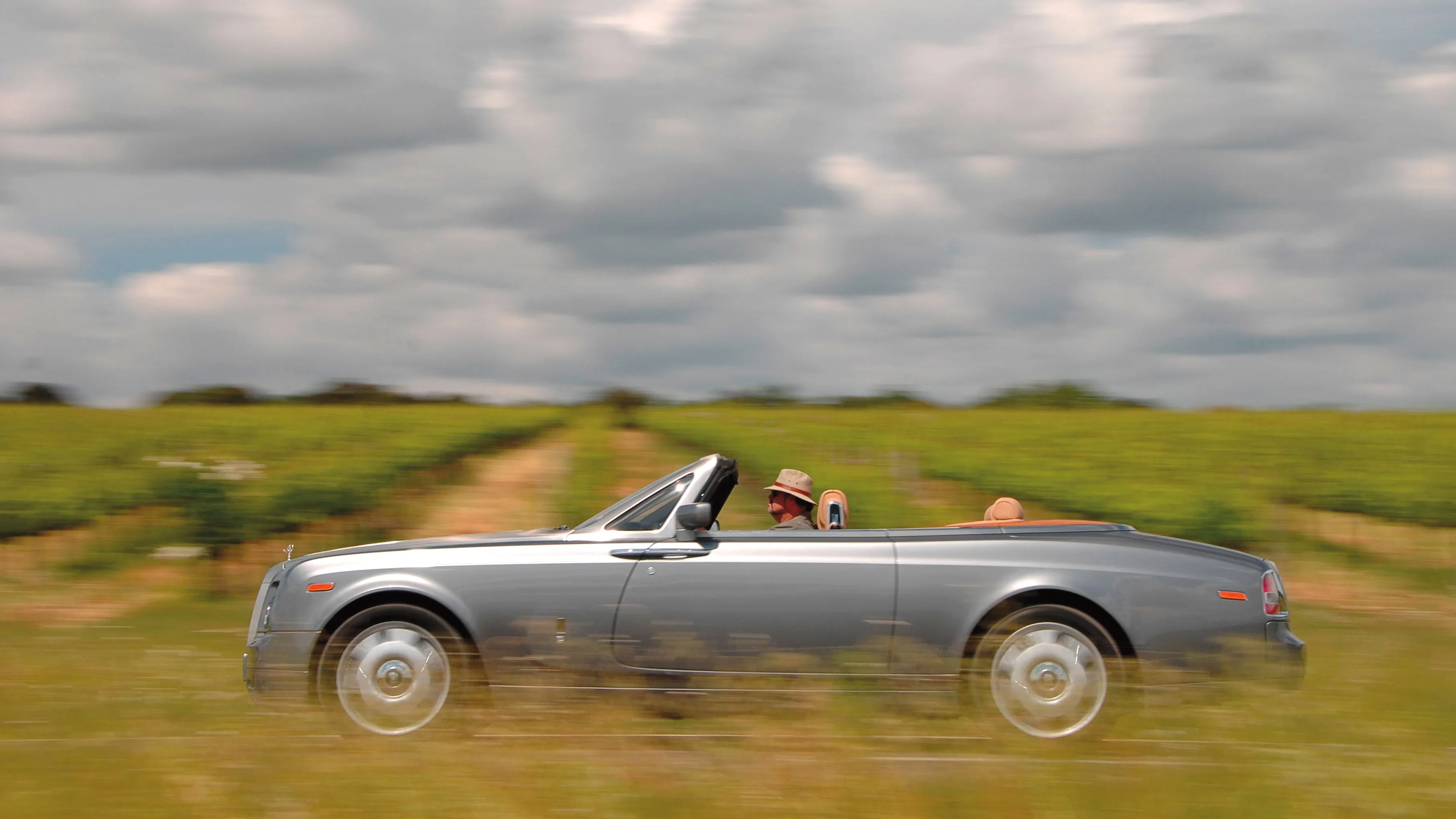 Rolls-Royce Phantom Drophead Coupe delivers ultimate luxury during Tuscan test drive