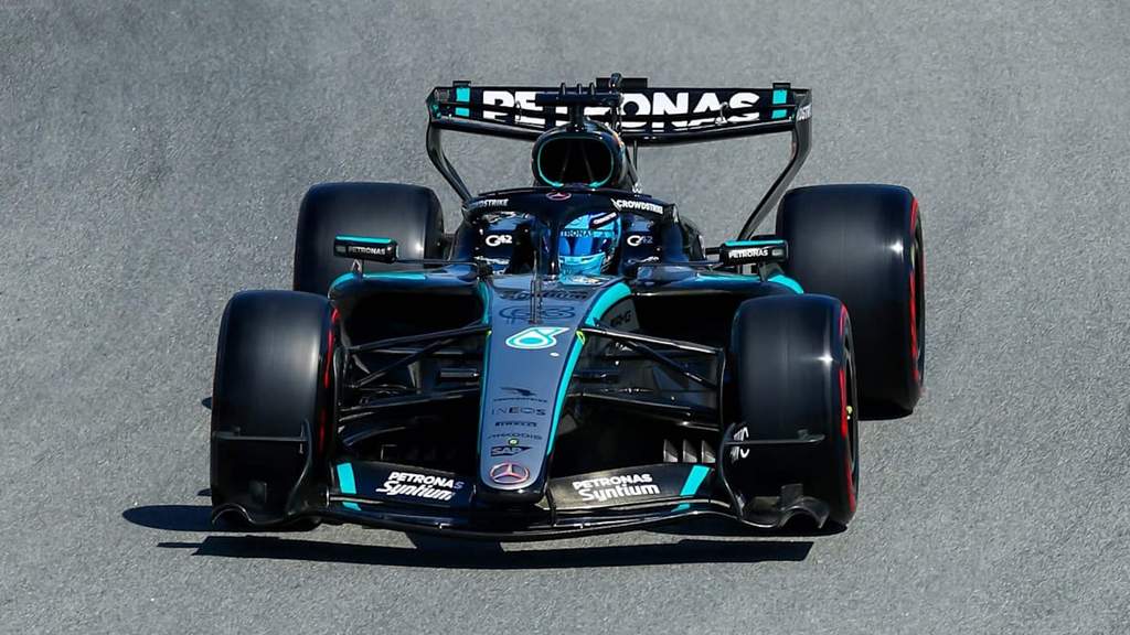 George Russell Raih Pole Position F1 GP Barcelona