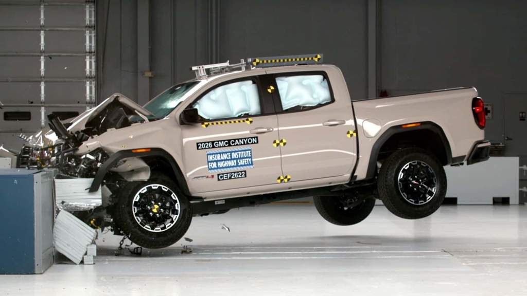GMC Canyon Gagal Raih Penghargaan Keselamatan IIHS