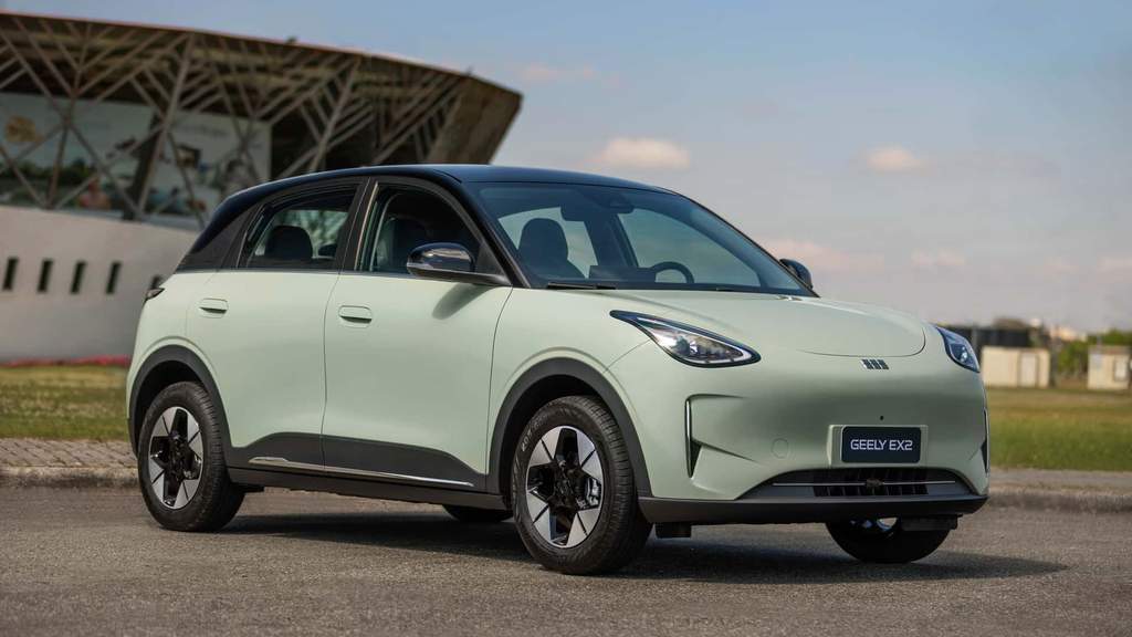 Hatchback Mungil Geely E2 Jadi Mobil Terlaris di China