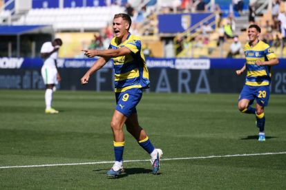 Pemain Parma Mateo Pellegrino merayakan gol saat pertandingan Serie A