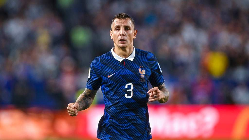 Lucas Digne Lolos Tes Medis PSG Hingga Klopp Latih Jerman