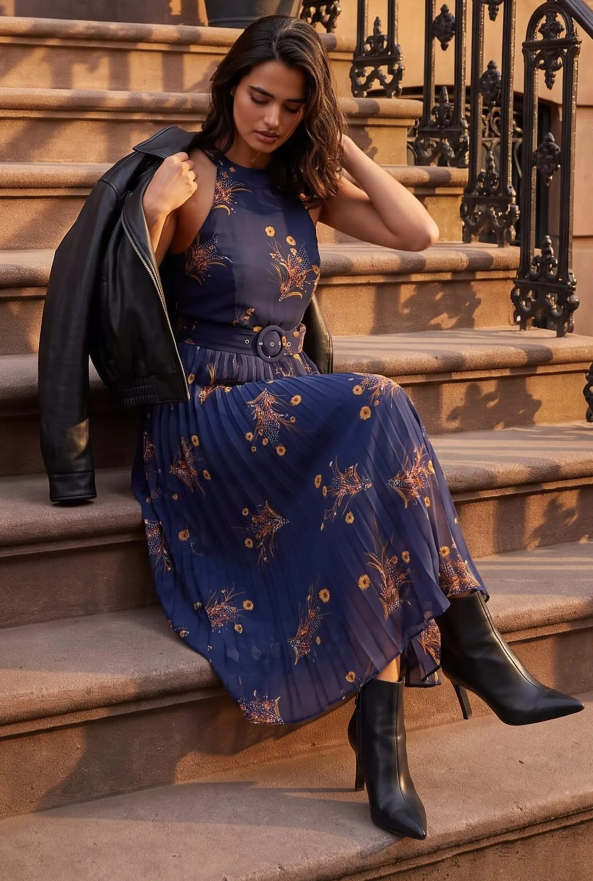 Luisa Belted Pleated Maxi Dress Navy Floral koleksi terbaru dari Joy368