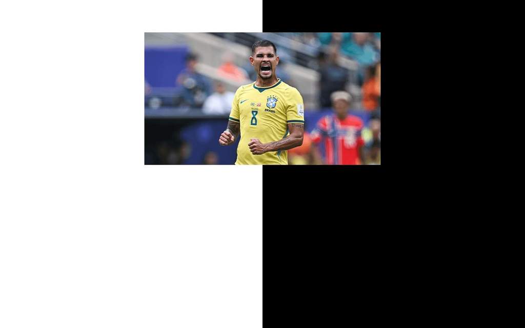 Le milieu de terrain brésilien Bruno Guimaraes sous le maillot de Newcastle United