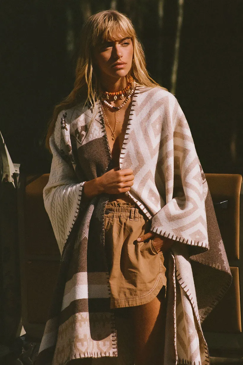 Outback Blanket Shawl Vintage Cream eksklusif dari Joy368