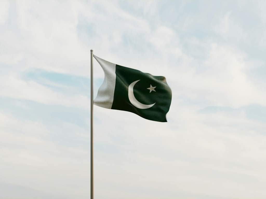 Pakistan Cari Minyak Alternatif Imbas Ancaman Jalur Hormuz dan Laut Merah