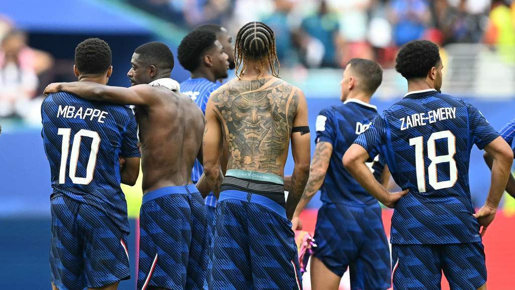 Prancis Kalah dari Inggris Larque Kritik Keras Sikap Les Bleus