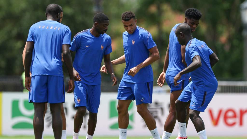 Prancis Rombak Skuad Hadapi Inggris Perebutan Tempat Ketiga