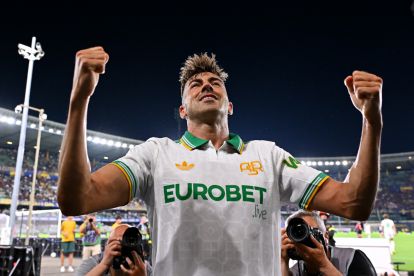 Resmi Kembali ke Genoa, Stephan El Shaarawy Pulang ke Rumah