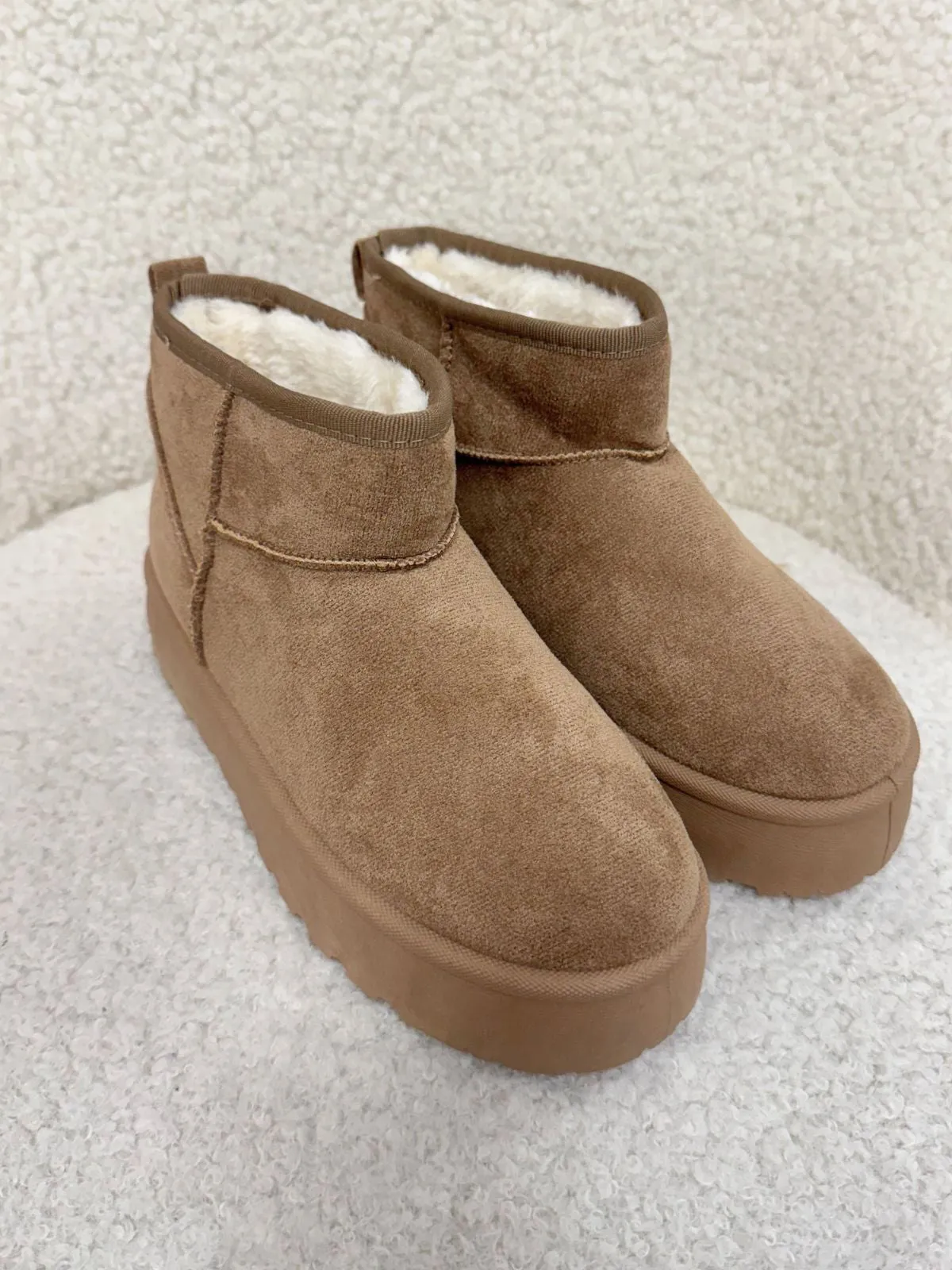 Rowan Faux Fur Lined Suede Platform Ankle Boots Camel dari Joy368