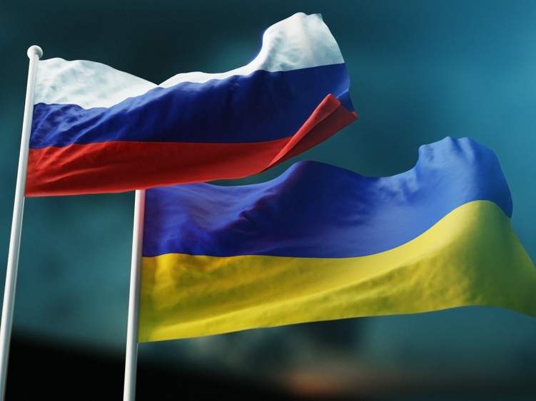 Serangan Drone Ukraina Bakar Terminal Minyak Penting Rusia