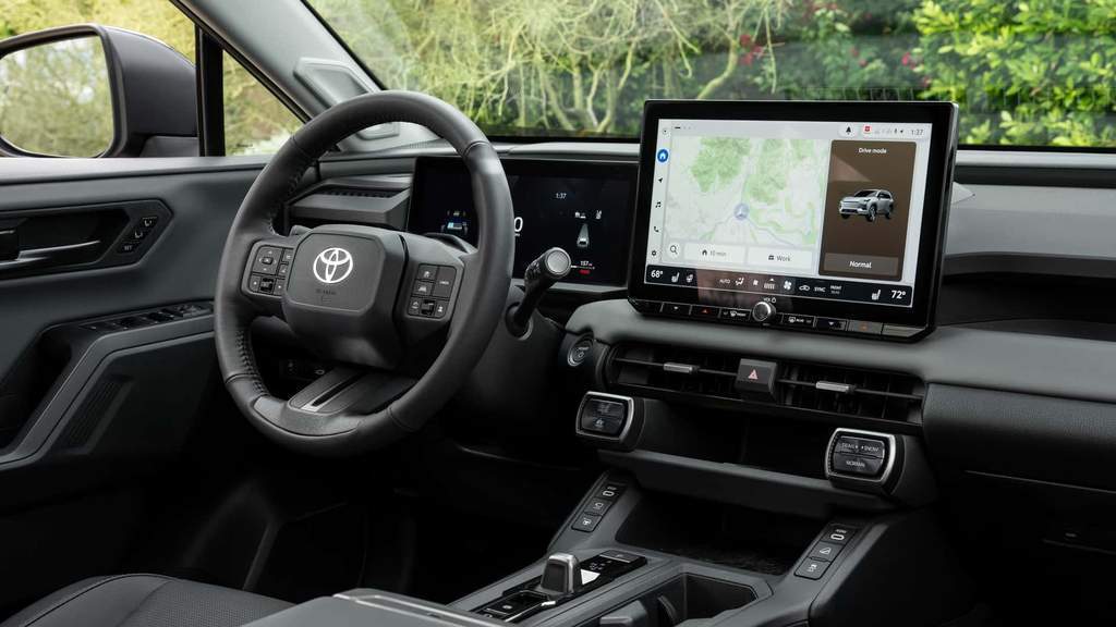 Toyota Siap Kembalikan Tombol Fisik pada RAV4