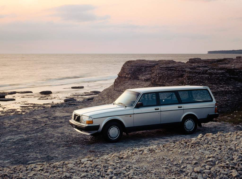 Volvo May Bring New Electric Wagon to US Market