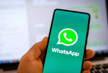 Tampilan fitur pembayaran tagihan baru di aplikasi WhatsApp untuk pengguna di India.