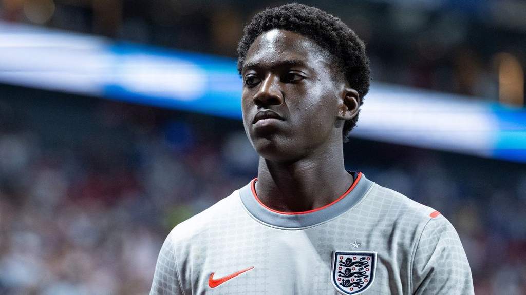 Le milieu de terrain anglais Kobbie Mainoo lors d'une séance d'entraînement.