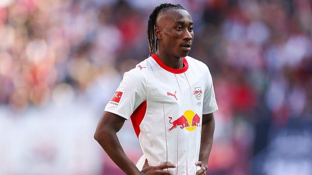 L'ailier gauche de la Côte d'Ivoire et de Leipzig Yan Diomande lors d'un match de football